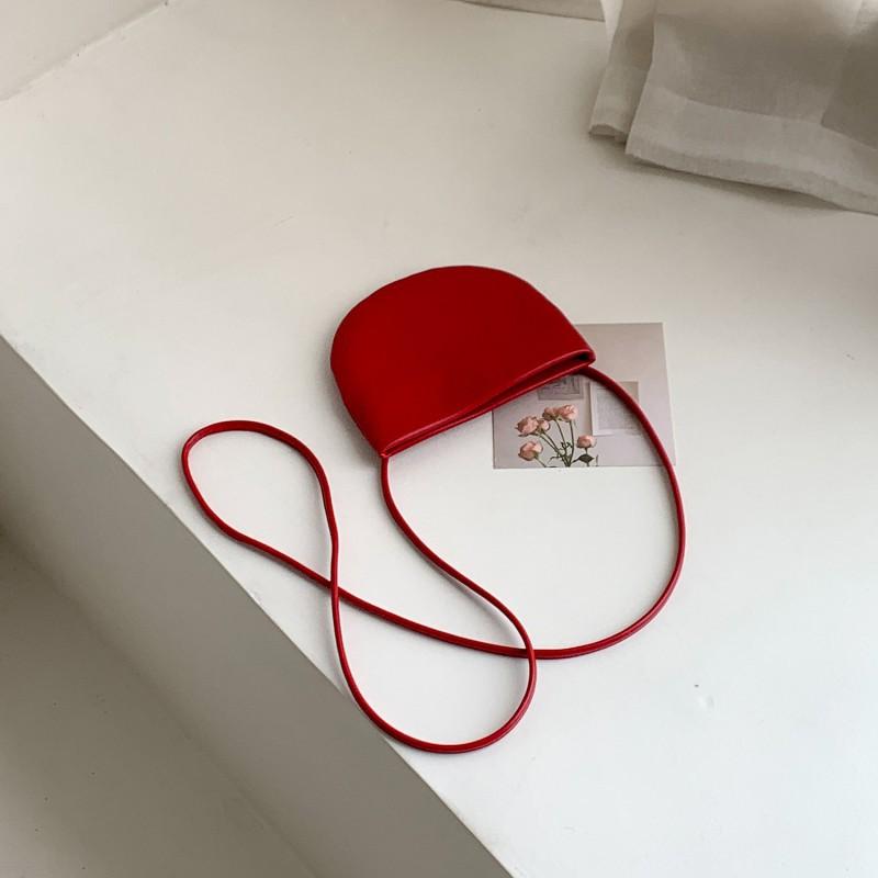 

2025 New Style Retro Simple Hanging Neck Bag Korean Fashionable Small Women s Cross-section All-matching Semi-round Mini червоний