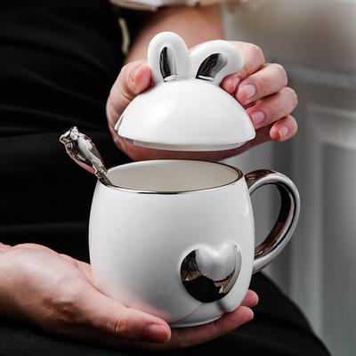 Tasse Hase Souvenir Keramiktasse Wasserbecher Galvanisiertes Silber Premium-Gefühl Löffel mit Deckel Geschenk Große Kapazität