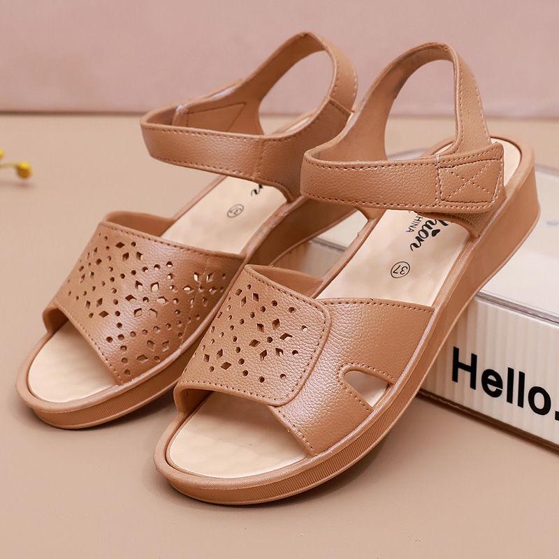 

Сандалии для женщин среднего и пожилого возраста Летние Модные Нескользящие На плоской подошве Нового стиля для ношения на улице 40 коричневый