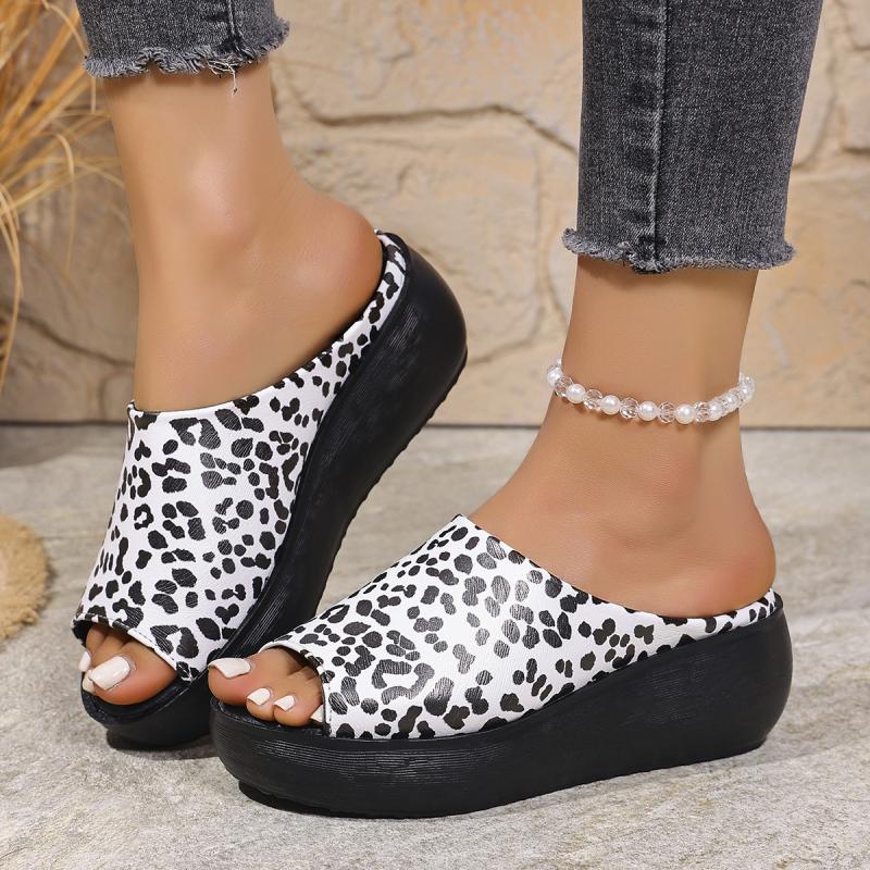 Mode Mode PU Leopard Keilabsatz Pantoletten Damen 2025 Sommer Weiche Sohle Dicke Sohle High Heel Hausschuhe Sexy Outdoor Hausschuhe Damen