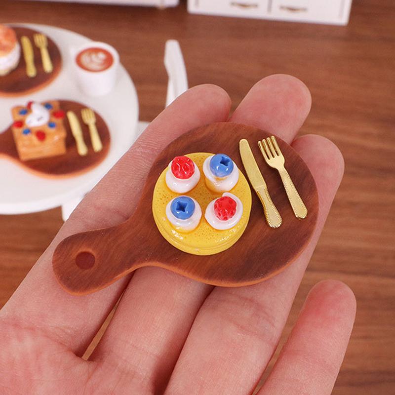 1/12 Puppenhaus Simulation Kuchen Brot Tablett Messer Gabel Kit Puppenhaus Küche Dekoration Puppen Haus Zubehör Rollenspiel Spielzeug