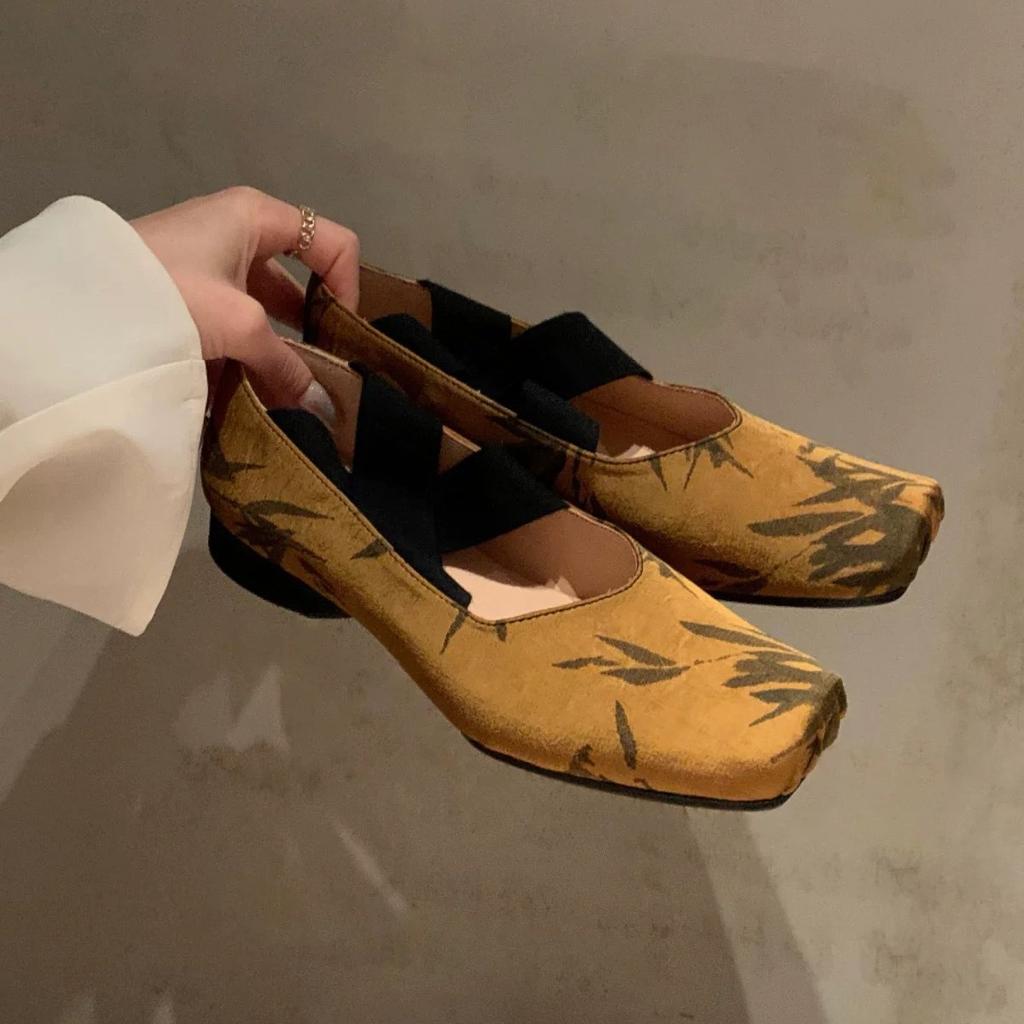 [Super Comfortable] High Heel Ballet Shoes Girls Cross Strap Single Shoes Retro Flat Heel uma Pig Nose Women's Shoes