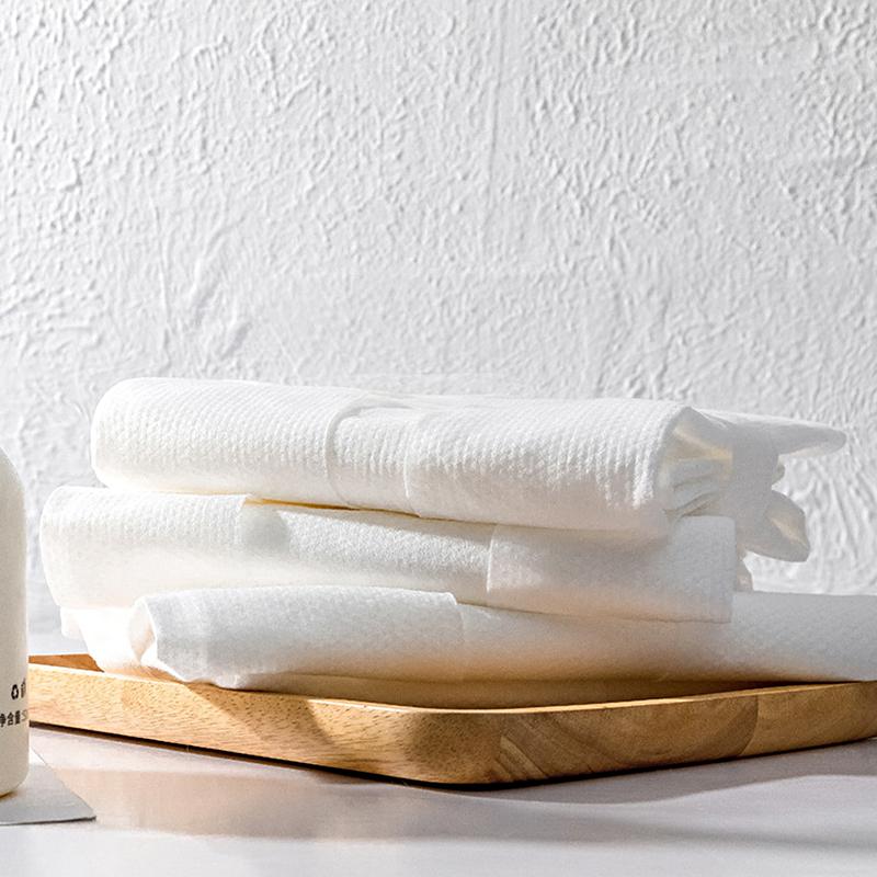 1 ks K pokožce šetrný měkký jednorázový župan cestovní bez parfemace domácí ne dusný koupací centra bílý pohodlná délka 100 cm