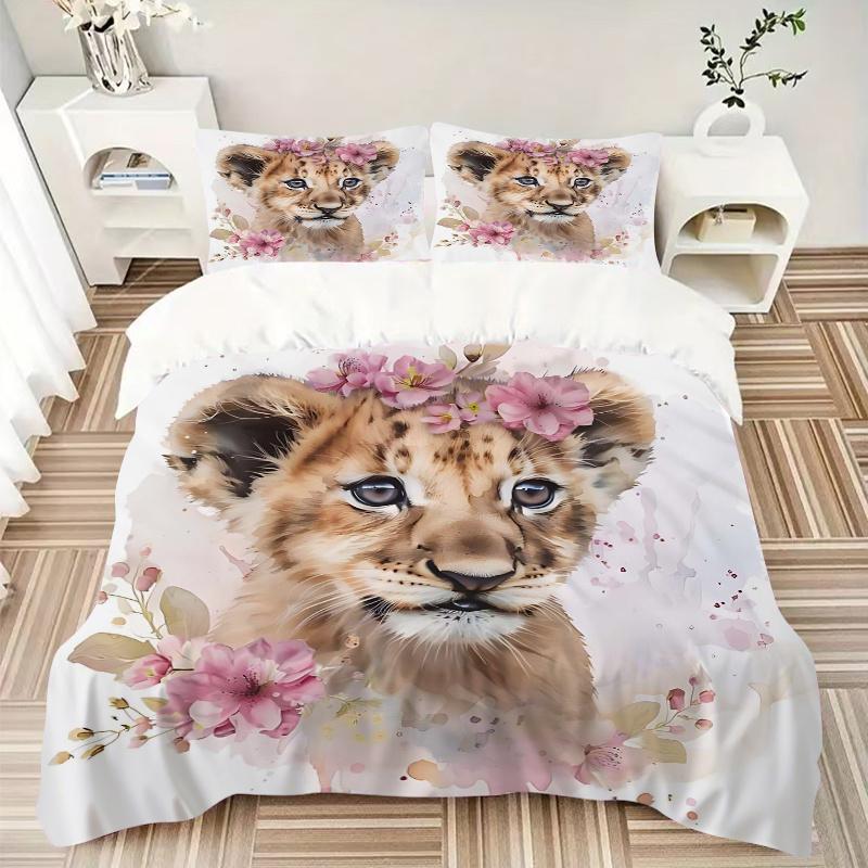 3pcs Little Lion & Flowers Quilt Set Cartoon Themed Bed Quilt Set Lovely Character Bedroom Decor Bed Quilt Set Four Seasons (1 Cover + 2Pillowcas
