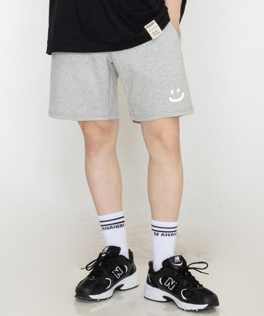 GRAVER [Unisex] Small Drawing Smile Training Shorts_Gray