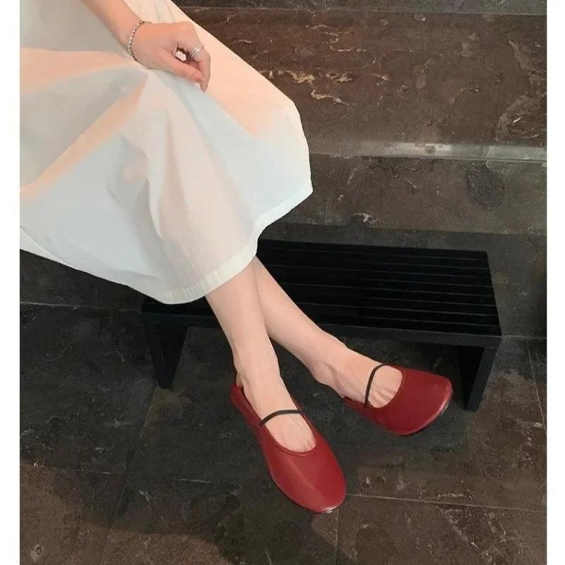 Fashion Elegant Minimalist and Niche Style Ballerina Women's Flat Round Toe Comfort Slip-On Ladies Loafers Leather Single Mules Shoes
