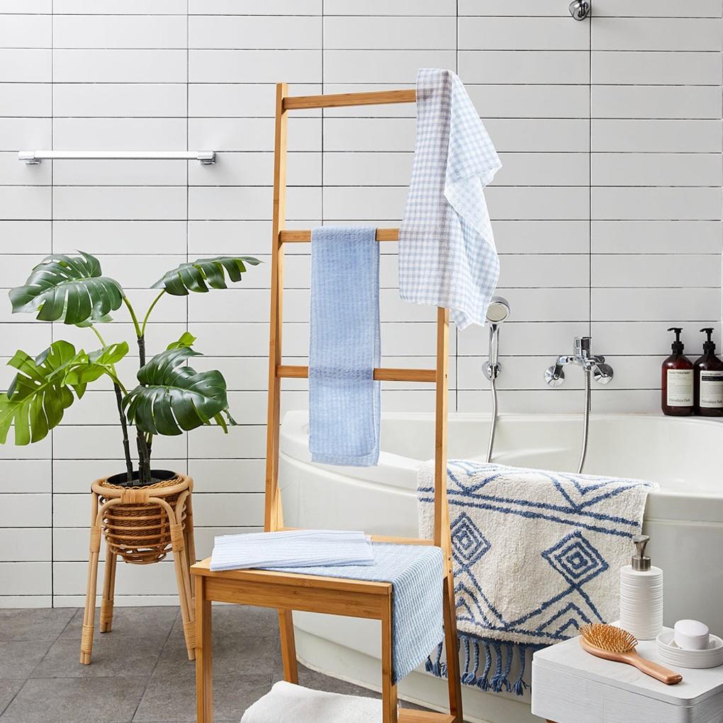 Schau dir die Duschhandtücher an, die sich hervorragend zum Peeling eignen.: BLUE_Shavas_BG0822015