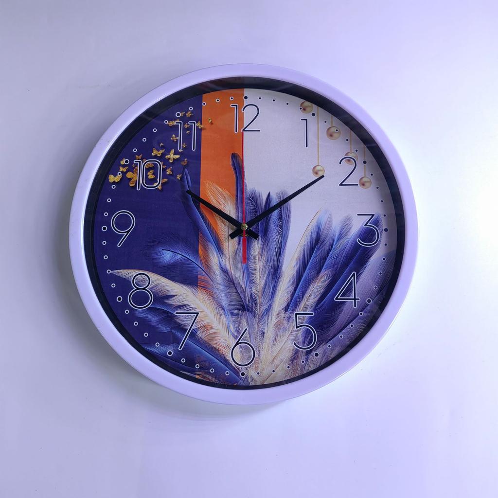 Nordic Creative Wall Clock Guest Bedroom Home Stylish Wall Clock Atmospheric Modern Personalized Creative Quartz Watch 12 Inches