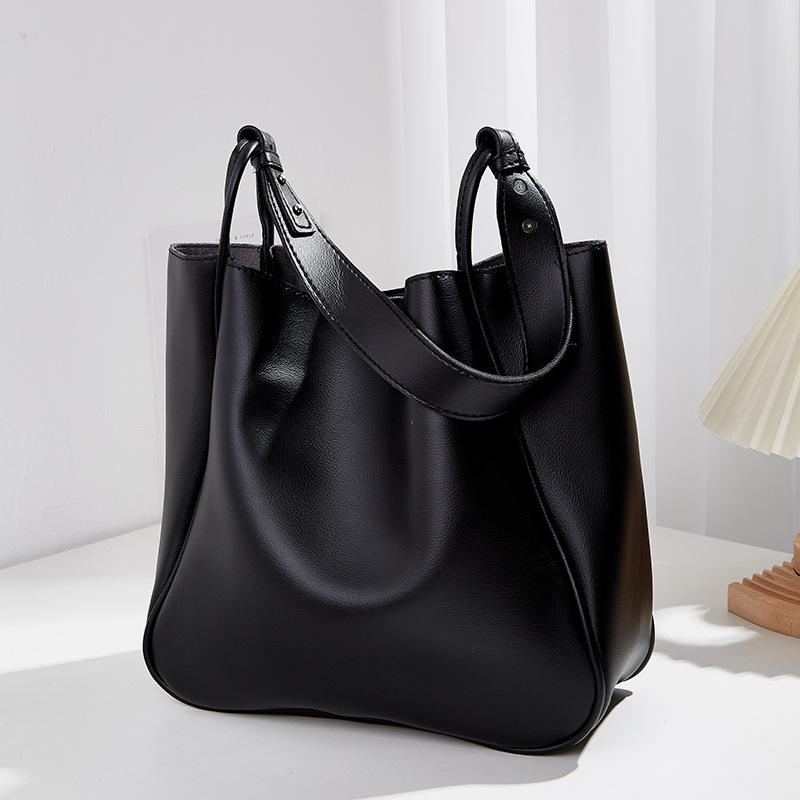 Women's bag new autumn and winter retro large-capacity tote shoulder underarm niche design tote bucket bag