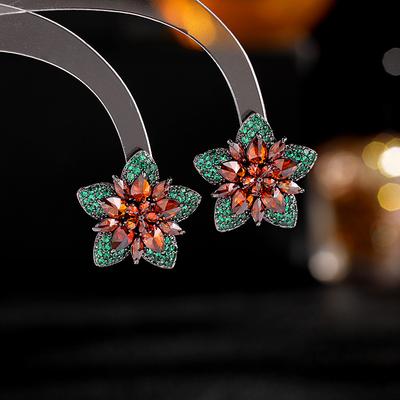 Pendientes de Flores Elegantes con Diseño de Lujo Ligero para Mujer, con Circonitas Incrustadas, Pendientes de Diseño Nicho Modernos y Versátiles