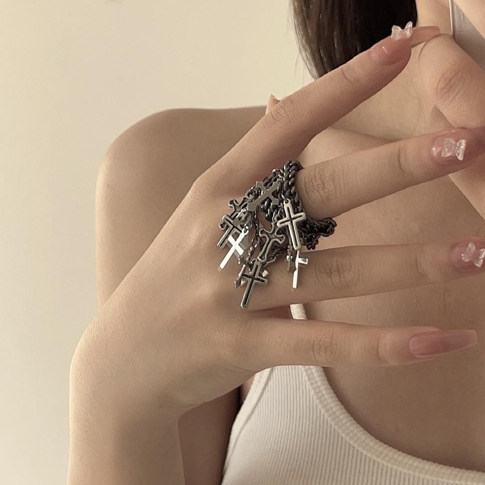 Hip Hop Multi-Layer Ring Black Chain Cross Fringe Pendant Ring Unisex Men Women Fashion Trend Punk Jewelry Accessories