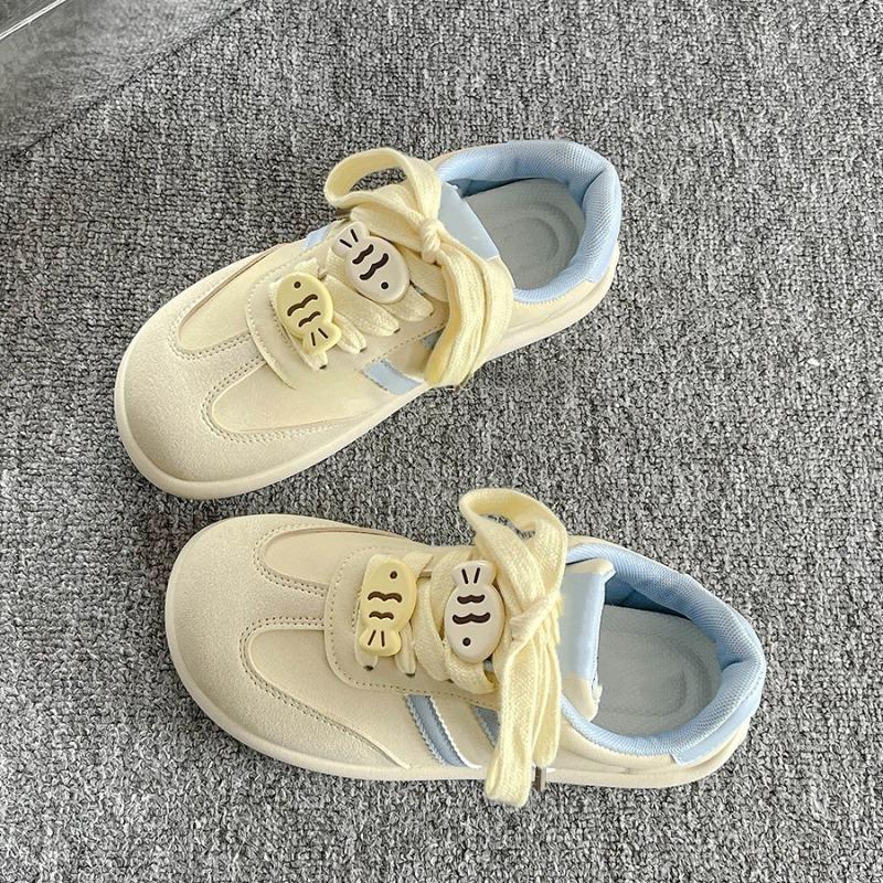 

New retro women s fashion versatile round head casual leather white board shoes autumn 40