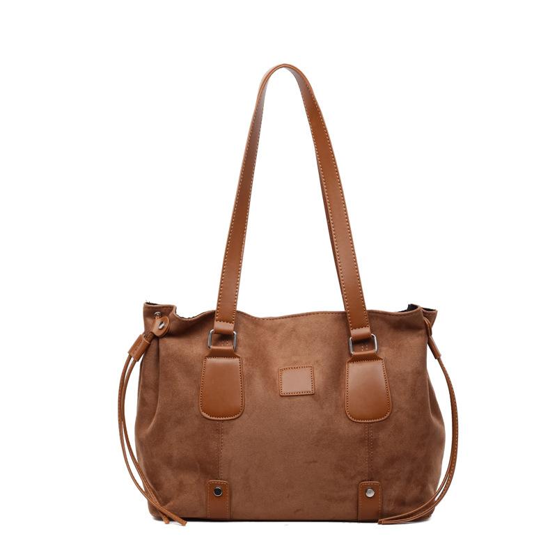 A High-capacity Hand-held Tote Bag with A High Aesthetic Level A French Niche Commuter Underarm Single-shoulder Bag