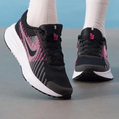 נעלי ריצה מרופדות לנשים Run Defy