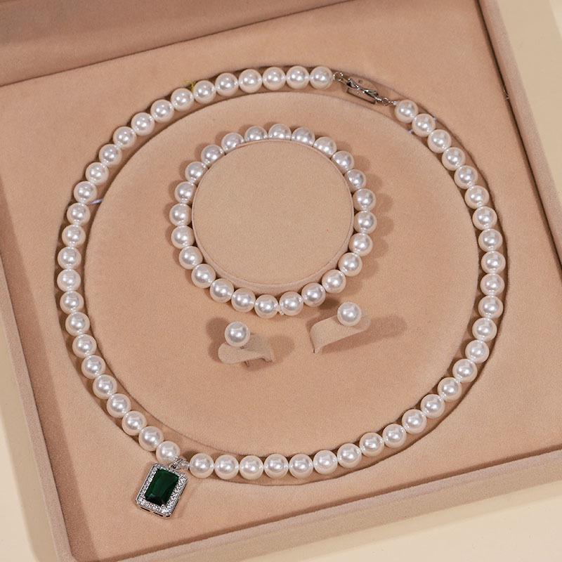 Elegante Collana di Perle di Conchiglia Profonda - Perfetto Regalo per la Festa della Mamma