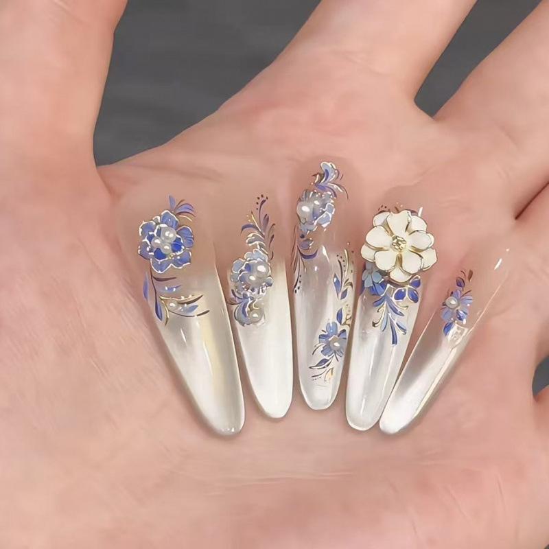 Blue & White Porcelain Style Wearable Manicure: Gold Inlay, Exquisite Cat Eye Design, Long-Lasting, High-Grade, Removable