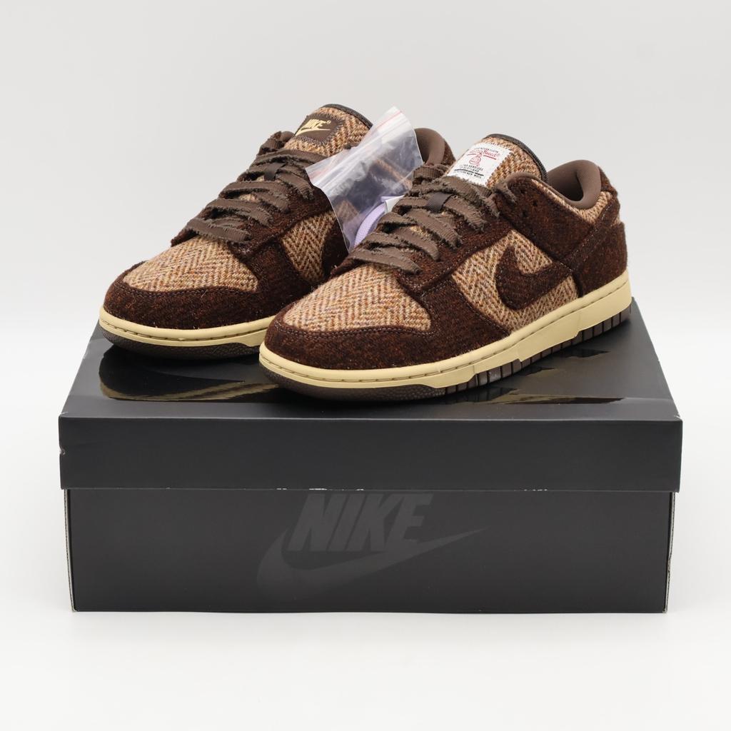 IO0052-200 Harris Tweed Nike Women's Dunk Low Sesame Violet Mist (Women's)