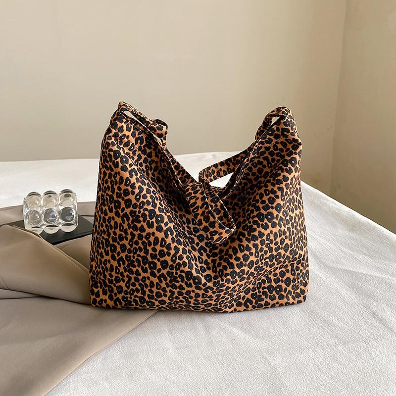 Trendy Korean Chic Autumn Fashion Aesthetic Tote Bag Stylish Shoulder Bag With Soft Fabric
