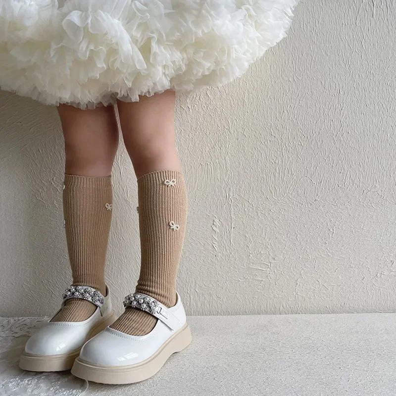 1 Paire Chaussettes Mi-Mollet Mode pour Enfants Design Créatif Nœud Perle Couleur Unie Chaussettes pour Enfants Printemps Automne Chaussettes en Coton Doux