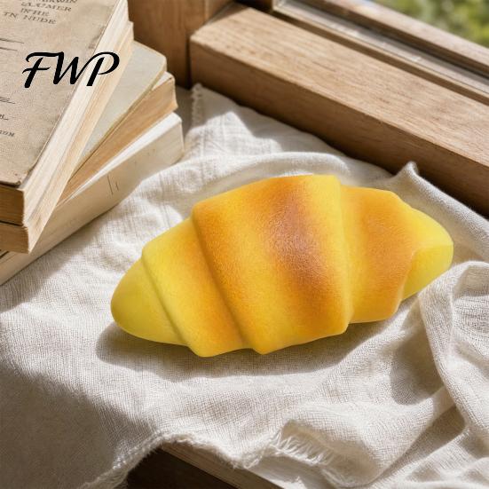 Croissant Stress Relief Toy Squeeze Toy, Simulated Bread Sensory Fidget Anxiety Home Office Worker Relaxation Desk Ball