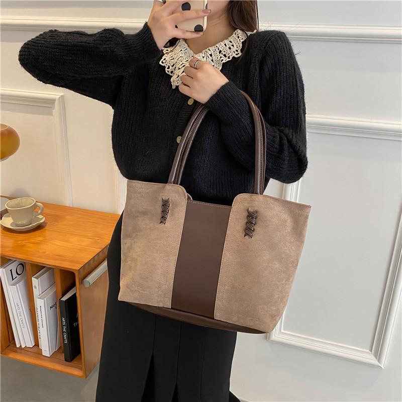 Big Bag Underarm Temperament Bag Women's Large Capacity New Fashion Shoulder Bag Texture Commuting