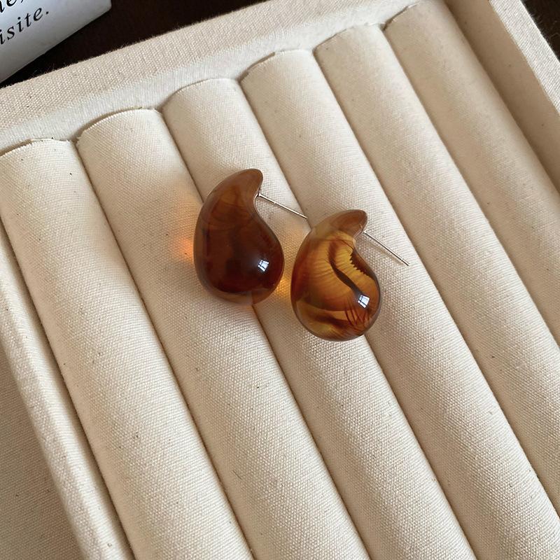 Autumn and Winter Retro Maillard Coffee Color Resin Tiger's Eye Earrings, Ear Buckles, Niche Earrings for Women