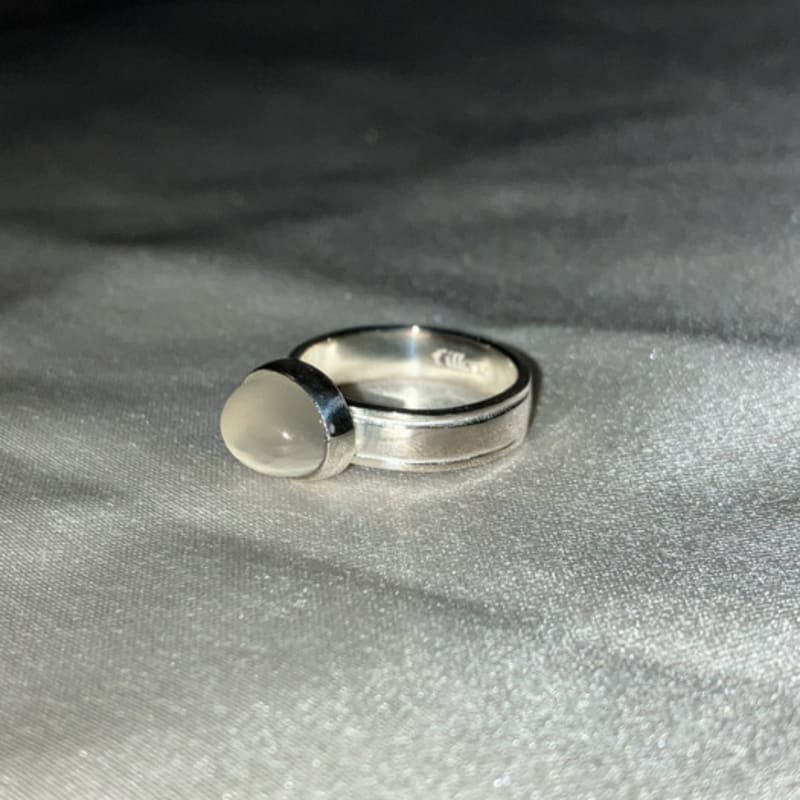 fillow milky quartz ring