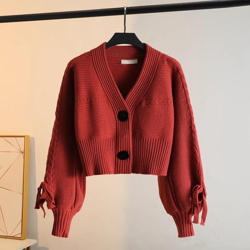 Autumn and winter new knitted cardigan sweater women's thick needle knitted pit strip loose short small top jacket women
