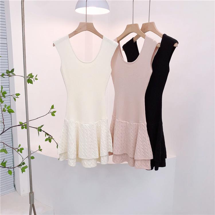 

Petite Women s U-neck Sleeveless Cable Knit Mini Dress with Double-layer Ruffle Skirt Medium кремовый/белый
