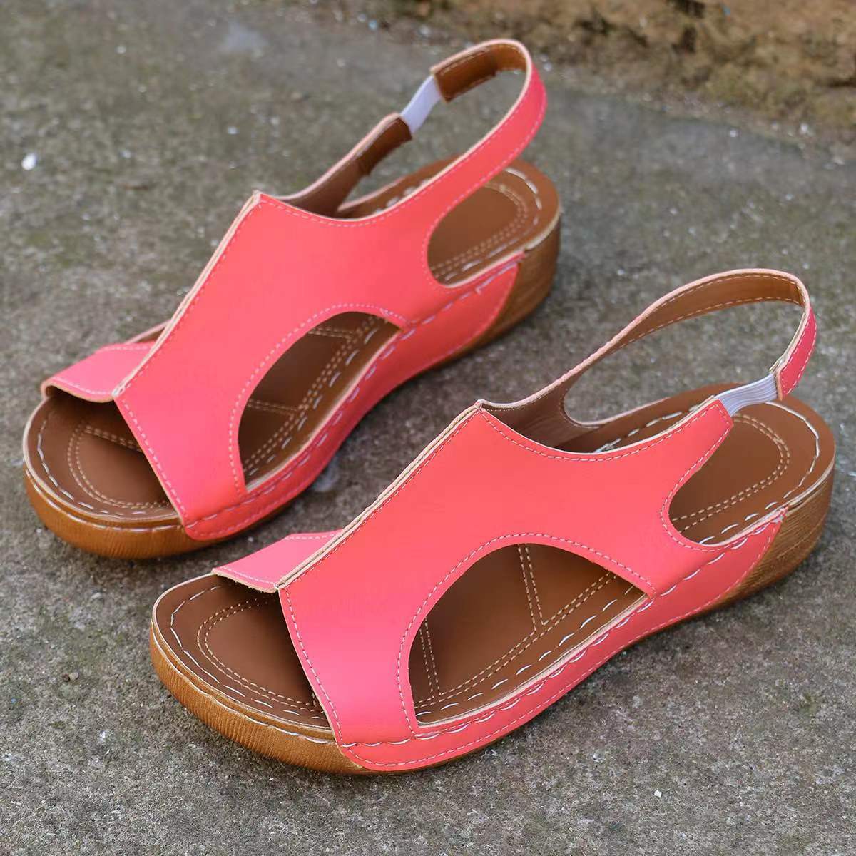 

Новинка 2024 года, летние сандалии, большой повседневный сандалии на наклонном каблуке, толстая подошва, эластичный пояс, сандалии с открытым носком, повседневная пляжная женская обувь 41 розовый