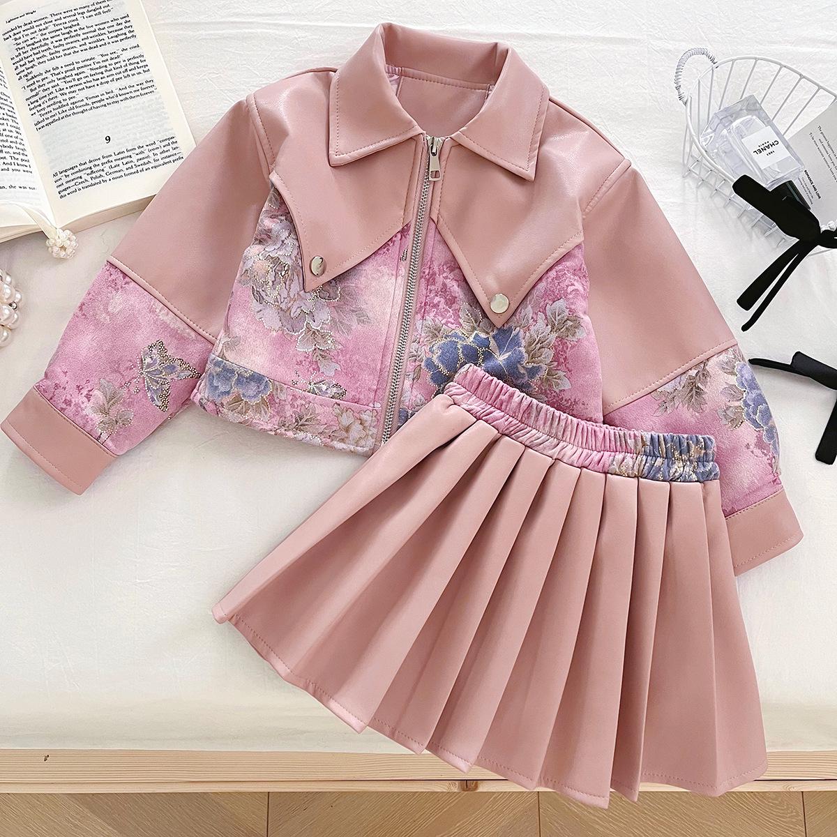 

Girls Leather Jacket and Pleated Skirt Set 120cm