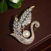 Swan brooch, high-end women's luxury pearl temperament brooch, new niche high-end pin, suit and accessories