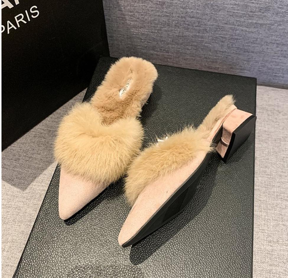 Fashion Fashion Fluffy Fur Slippers Women Wear Pointed Warm Mule Shoes 2025 Winter New Woman High-end Low Heel Plus Velvet Party Slides
