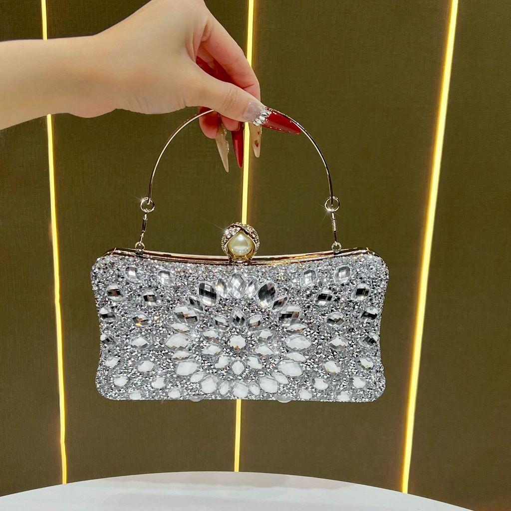 Pochette da sera con decorazione di strass per eventi formali