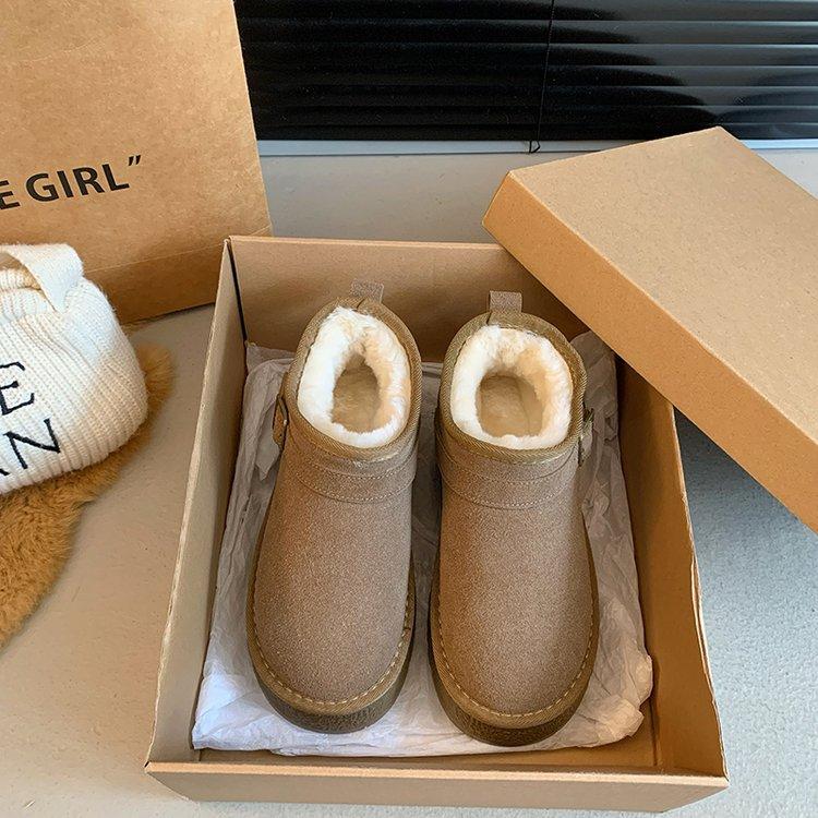 Snow boots winter piled and thickened 2025 new warm women's shoes Northeast cotton shoes women's thick-soled short tube snow cotton