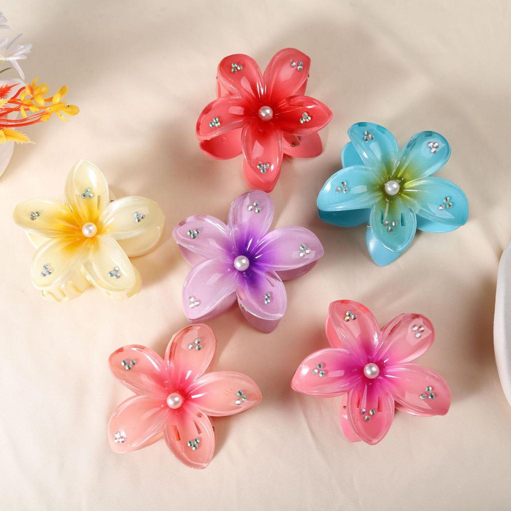 Candy Gradient Five-Petal Flower Hair Clips - Durable Anti-Fall Women's Hair Accessories.