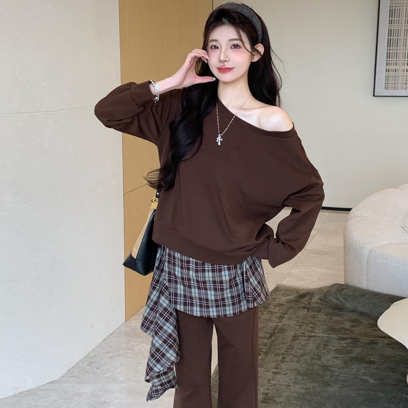 2026 Trendy One-Shoulder Maternity Sweatshirt & Plaid Flare Pants Set M
