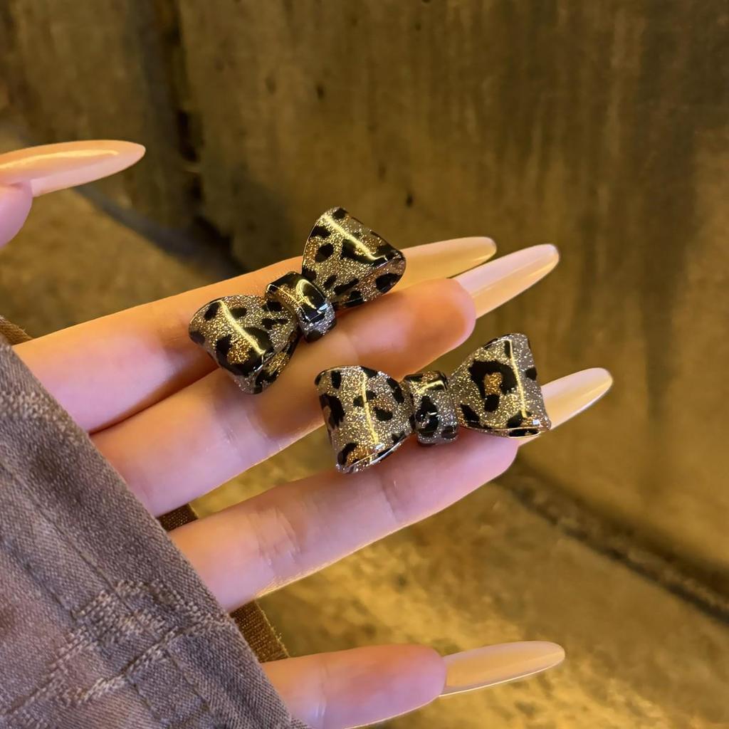 Maillard Silver Needle Leopard Print Stud Earrings - Retro Versatile High-End Fashion for Women