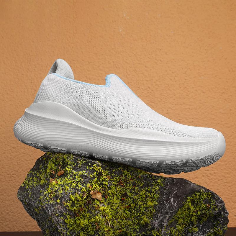 Large Size New Lightweight Sports Shoes Spring and Autumn Casual Couple Running Shoes Walking Shoes