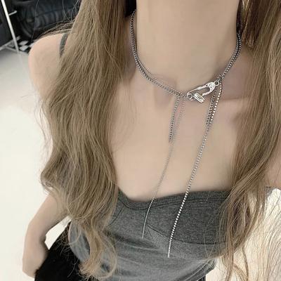 Portachiavi di Carta di Design Unico di Nicchia Collana Frangiata con Diamanti Luminosi Catena per Clavicola di Lusso Leggero da Donna Catena per il Collo Temperamentale