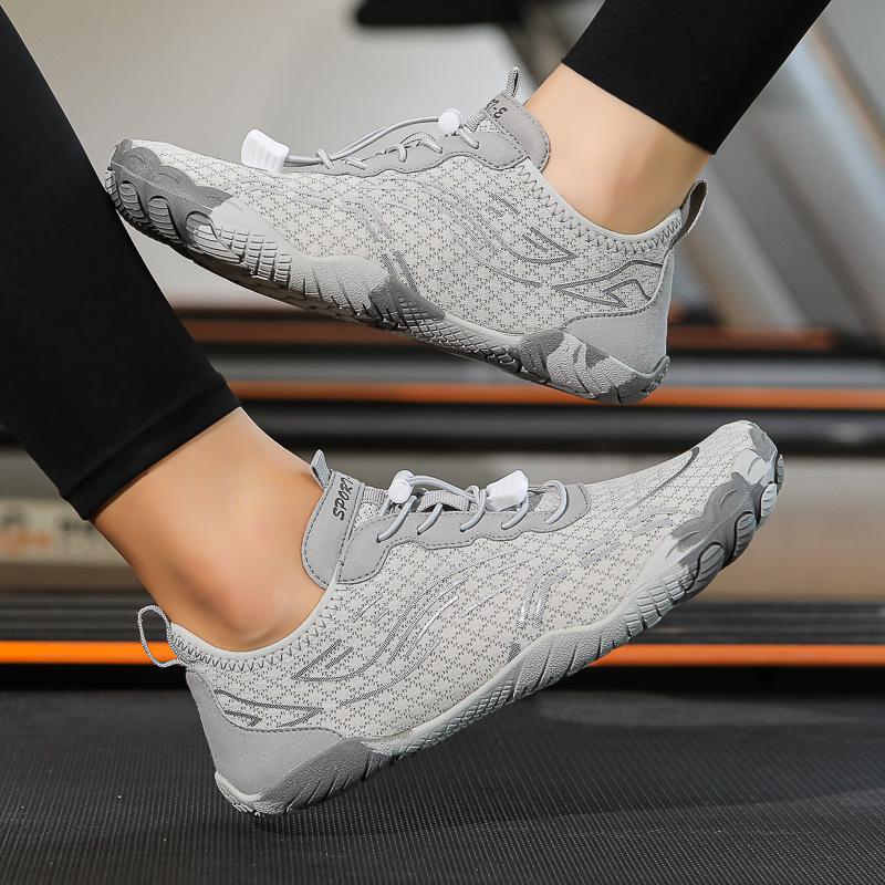 

Couple s Quick-Dry Non-Slip Outdoor Sport Shoes for Wading, Fishing, Swimming, and Training. Size 47