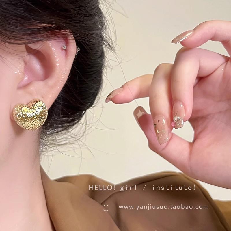 Металлические серьги-гвоздики с уникальным дизайном в виде сердца, серьги с холодным ветром