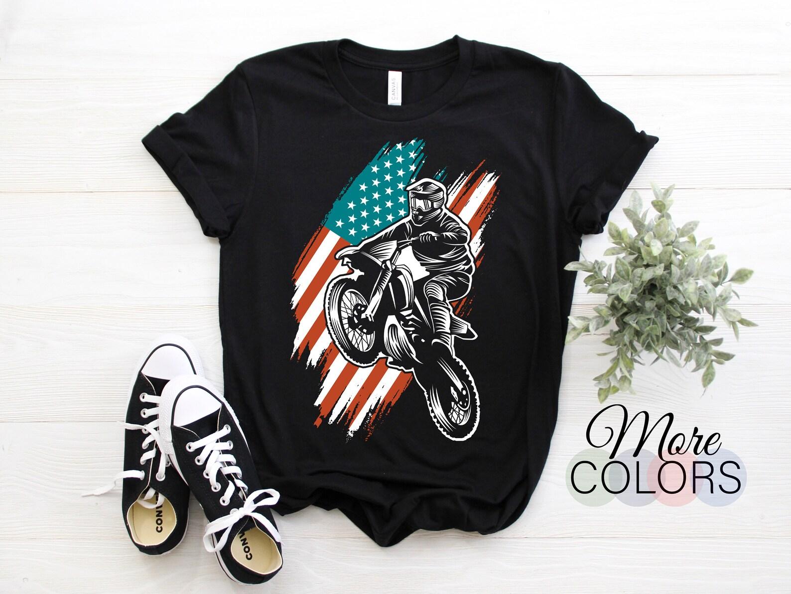 Enduro Bikes American Flag USA Rider Motorcycle Gift Cool US Dirt Bike Lover Gift T-Shirt, Braaap Off Road Bike Riding Birthday Present Tees 100