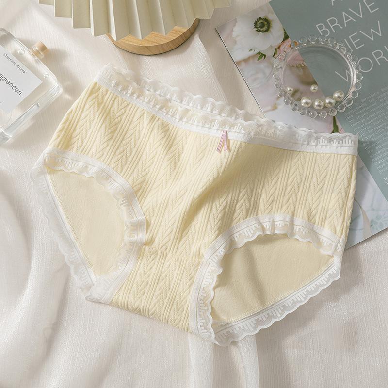 Cream Girl Underwear Sweet Lace Briefs Pure Cotton Skin Friendly Breathable Bag Hip High Elastic Mid Waist Underwear for Women Panties