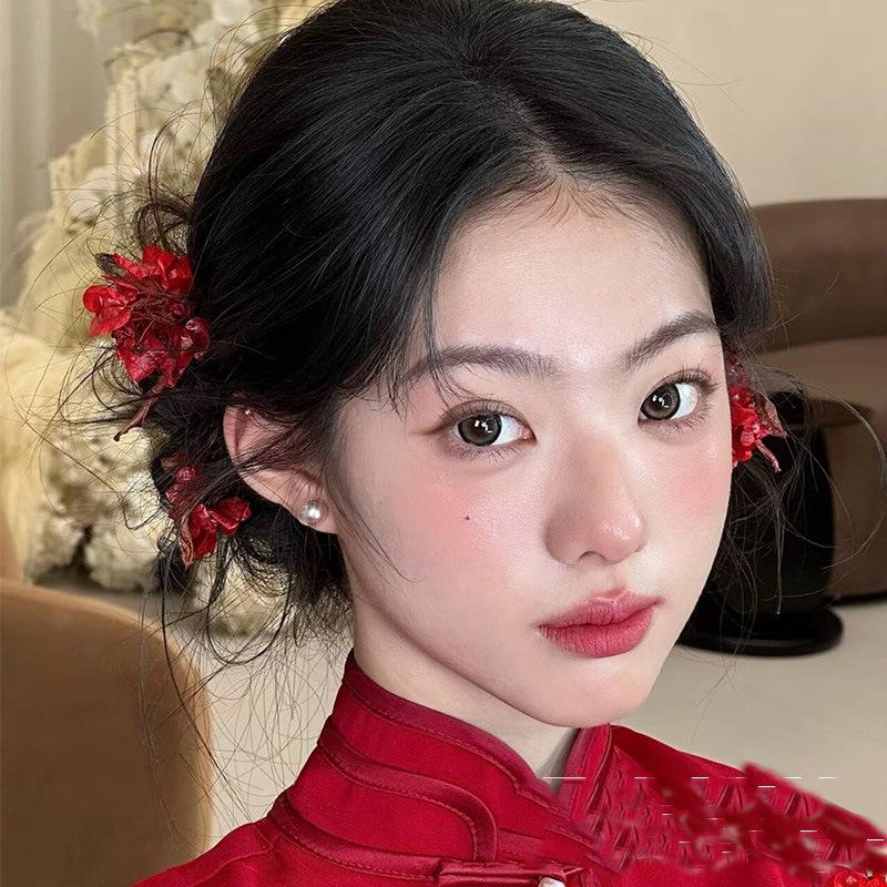 Čínská klasická červená květinová svatební ozdoba hlavy a sada doplňků