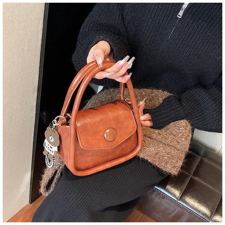 Vintage Style Tote Bag Female 2023 New Seasonal Small Shoulder Bag For Commuting