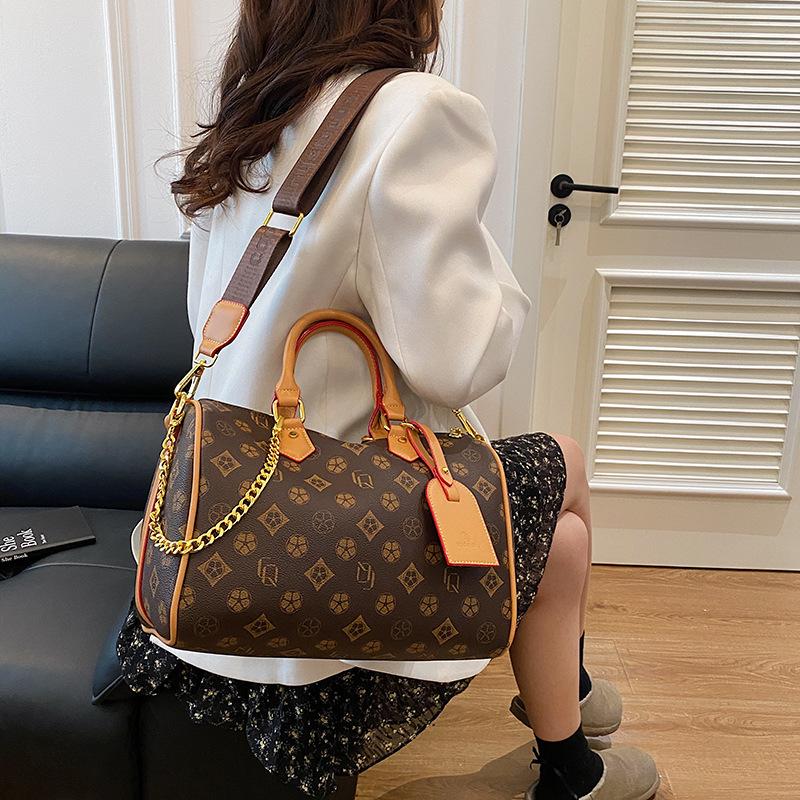 New Travel Fitness Tote Bag Premium Printed Messenger Bag High Value Versatile Commuter Shoulder Bag