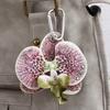 Romantický barevný klíčenka Phalaenopsis Ručně vyráběná simulace květiny Přívěsek na batoh Klíčenka s květinou orchideje a lilie