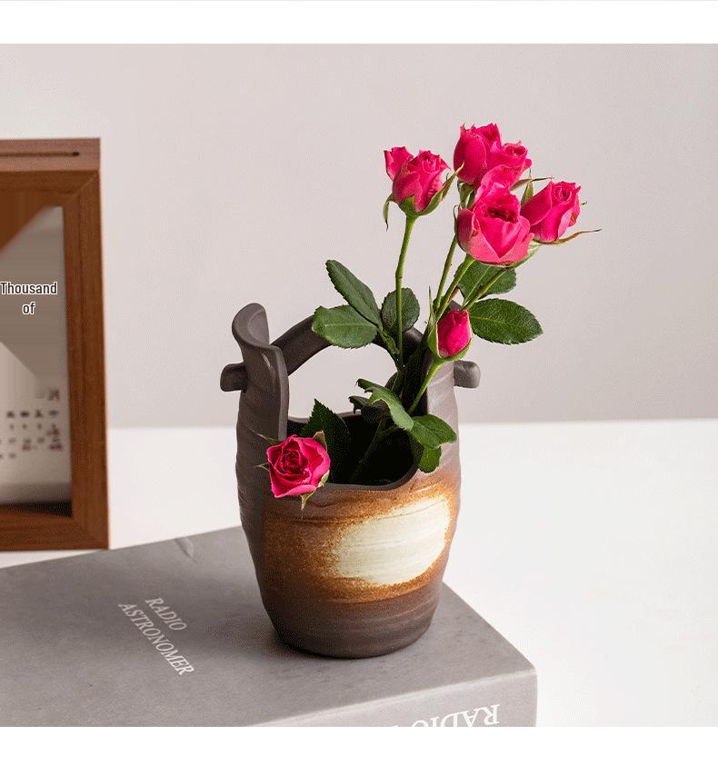 Chinese Retro Zen Ceramic Mini Vase for Green Plants and Flowers - Living Room Decoration Ornament