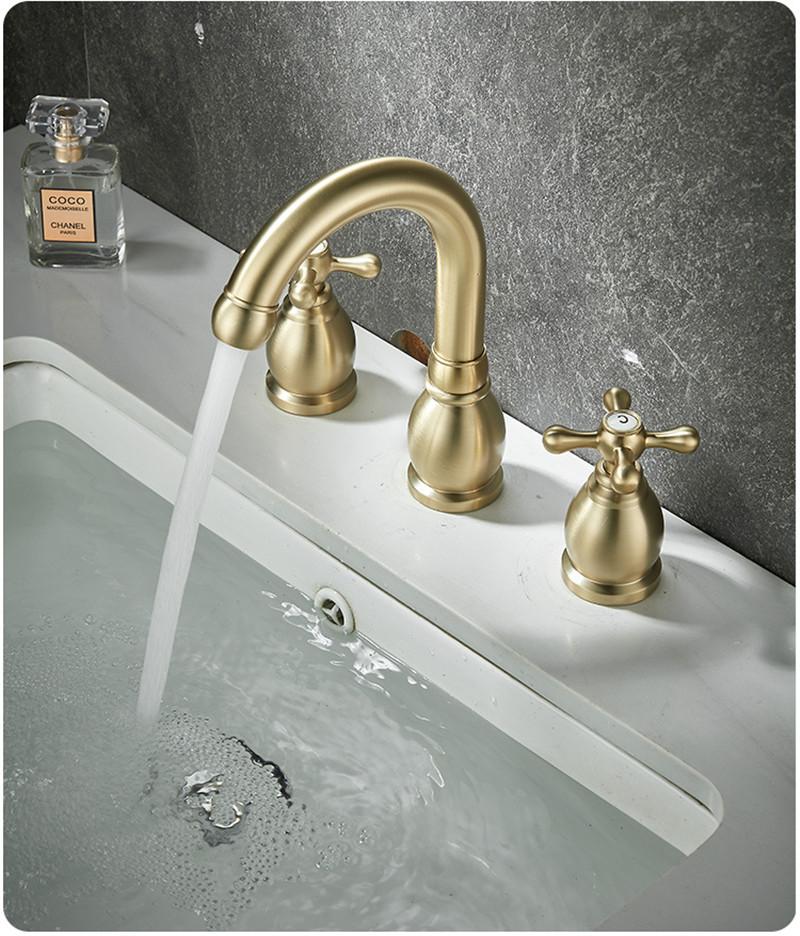 Luxury Brushed Gold Basin Faucet Brass Bathroom Faucet Widespread Antique Sink Faucets 3 Hole Hot Cold Sink Faucet Water Tap